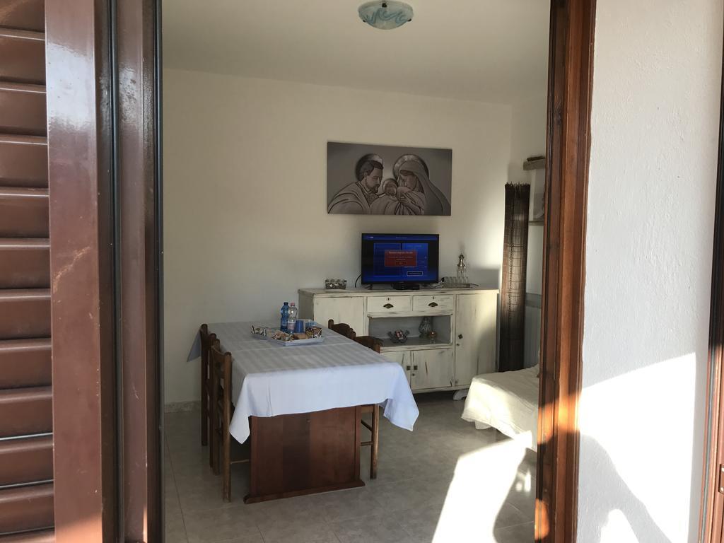 Azienda Multifunzionale S'Ozastro Marinella  Buitenkant foto